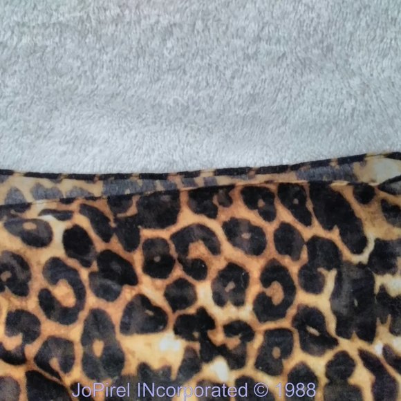Leopard Print loop scarf shawl - Picture 4 of 5